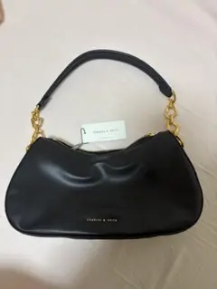CHARLES & KEITH ブラックハンドバッグ 新品タグ付き