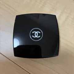 CHANEL アイシャドウパレット