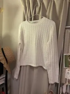 フリルリブトップス