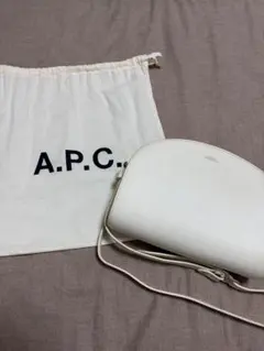 A.P.C. ホワイト ショルダーバッグ 保存袋付きのサムネイル
