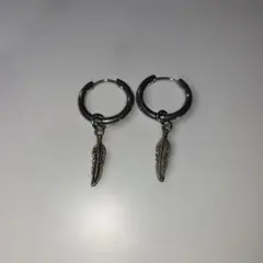 羽根モチーフ シルバーフープピアス