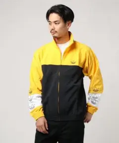 adidas ジップアップナイロンジャケット