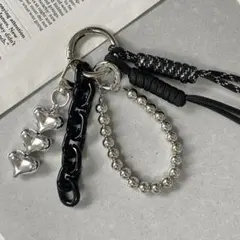 バッグチャーム じゃらじゃらキーホルダー パラコード モノトーン シルバー 黒