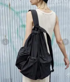 ナイロンドロストギャザーバックパック　ブラック