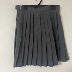 グレー 制服　プリーツスカート