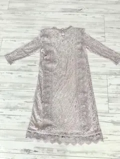 【美品】淡いパープルのレースワンピース膝丈