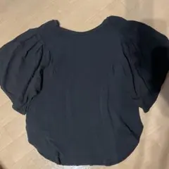 バルーンスリーブ 黒 半袖Tシャツ　コトリカ　ブラック　バルーン袖　トップスのサムネイル
