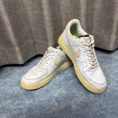 NIKE AIR FORCE 1 スニーカー