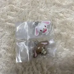 シュガーバニーズ　しろうさ　くろうさ　めじるしアクセサリー　２個セット