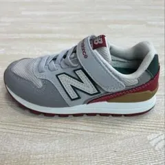 New Balance グレー/レッド/グリーン　YV996JQ3 17cm