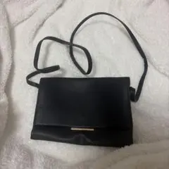 ブラックレザーショルダーバッグ