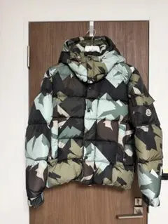 出品19日まで‼️定価20万‼️早い者勝ち‼️MONCLER MORANDIERES5
