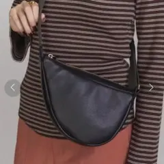 BEAUTY&YOUTH UNITEDARROWSレザー 半月型ショルダーバッグ