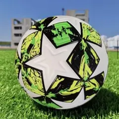 【★値下げしました★】【送料無料】高品質サッカーボール 4号球のサムネイル