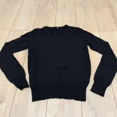 UNiQLO Vネックセーター