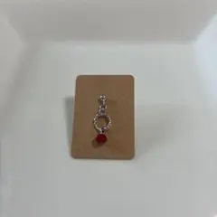 赤色　ゆらゆらピアス　(片耳)