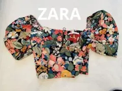 ZARAザラ　フラワーパフスリーブ トップス