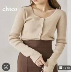 who’s who Chico フーズフーチコ　パールボタン短丈リブニット