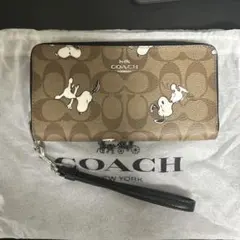 ★新品未使用★COACH スヌーピー柄 長財布のサムネイル