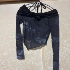 オフショルダー ブラック トップス