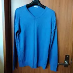 GU 青 Vネック セーター 長袖