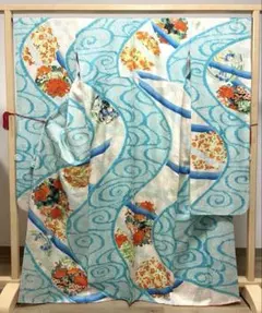 B◇着物くつろぎ 絞り 流水に花 金駒刺繍 金彩 袷 正絹 振袖 着物 141 
