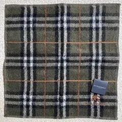 バーバリー　タオルハンカチ　ノバチェック　グリーン系　約25cm