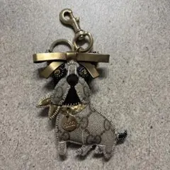 GUCCI グッチ GGスプリーム ダックスフンド キーホルダー - メルカリ