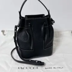 【人気商品】IACUCCI テーラ　巾着ショルダーバッグ　レザー　ブラックのサムネイル