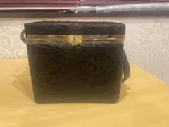 cerve チェルべ　レディースバック 型押しレザー