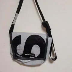 LIGHTORIGINALFILOショルダーバッグジャックゴムフィロCIEL - メルカリ