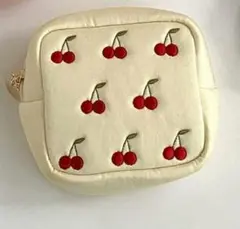 トゥリ様　新品未使用品♡　ミニポーチ サニタリーポーチ