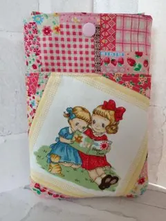 スマホポーチ　マーガレット&ソフィー