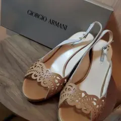 値下げ　新品未使用　GIORGIO ARMANIミュールサンダル　サイズ35.5のサムネイル