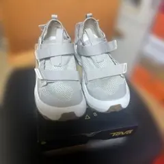 【新品未使用】Teva W OUTFLOW UNIVERSAL BFGYのサムネイル