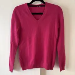 ユニクロ　UNIQLO カシミヤ100% ピンク Vネックセーター