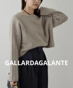 キーネック ニット