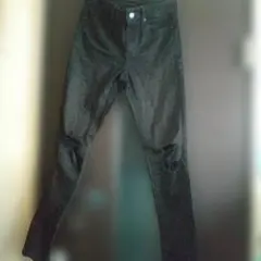 UNIQLO ブラック ダメージスキニーデニム 25