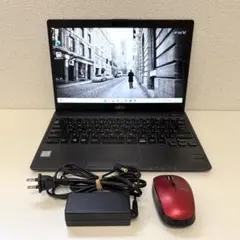 富士通LIEBOOK UH93/B3 第8世代Core i7 8GB 512GBのサムネイル