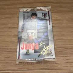 ツインウエハース サッカー日本代表 カード 伊東純也　サイン