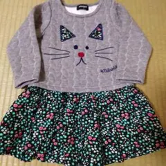 klädskå 猫刺繍 ワンピース 90