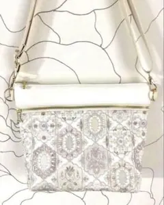 インド刺繍生地　Ｍサイズ　サコッシュ