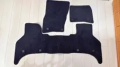 ディフェンダー110X★純正フロアマット★新車外しのサムネイル