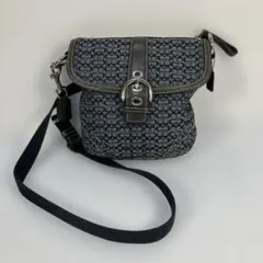 COACH コーチ　 ショルダーバッグ　キャンバス　シグネーチャ　フラップ