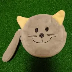 猫の顔デザインの円形ポーチ