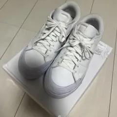 NIKEスニーカーのサムネイル