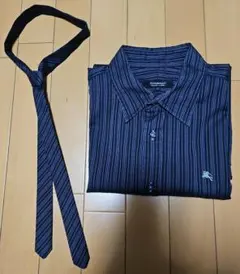 BURBERRY BLACK LABEL　ストライプ　シャツ　ブラック系　タイ付