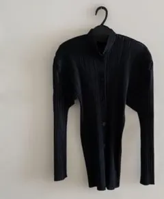PLEATS PLEASE ISSEY MIYAKE 長袖カットソー ブラックのサムネイル