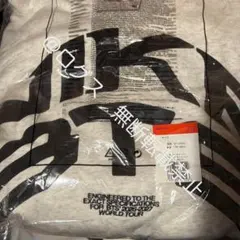 NIKE × BTS 限定フーディー Lのサムネイル