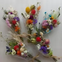 カラフル小花のボリュームナチュラルドライフラワーガーランド - メルカリ